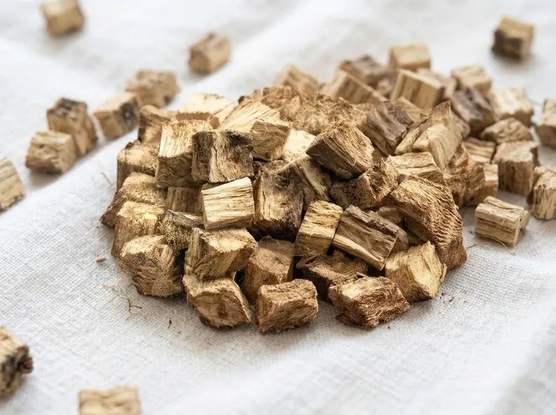 Сушений корінь Pueraria lobata (Ge Gen) — сіро-коричневий колір